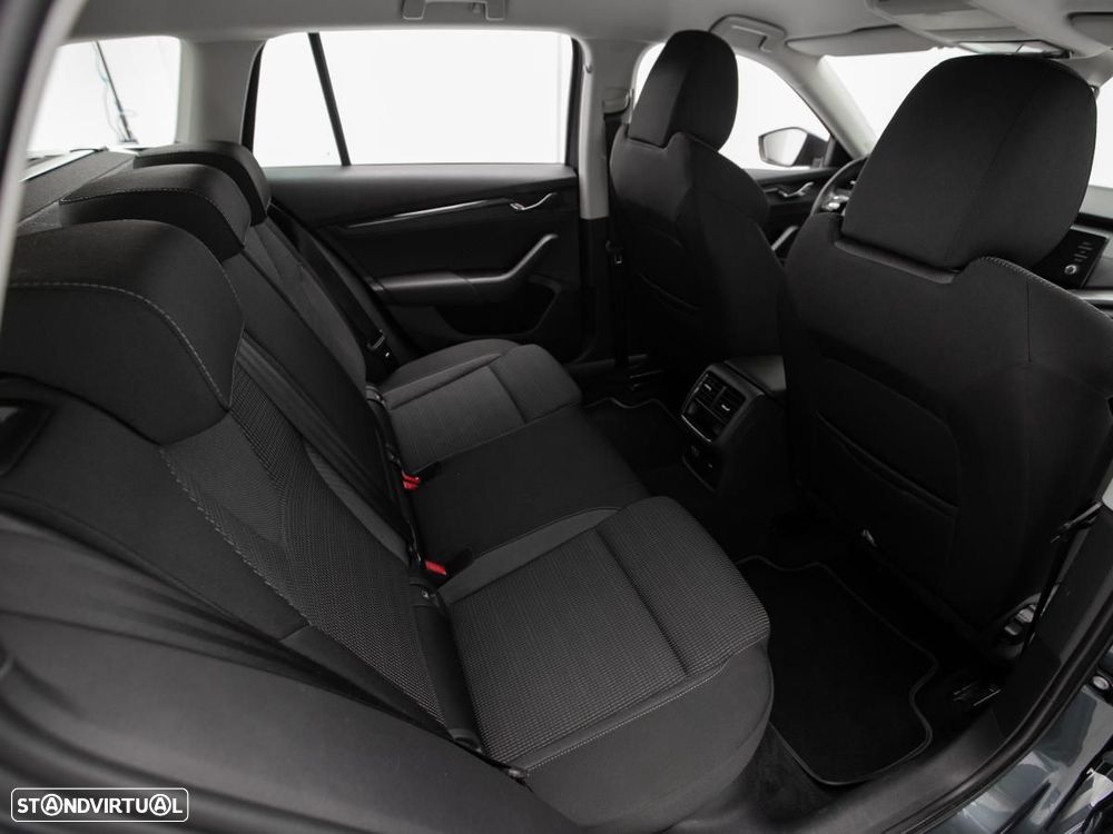 Skoda Octavia Break 2.0 TDI Ambition - 11