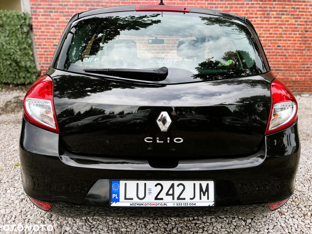 Renault Clio - 33