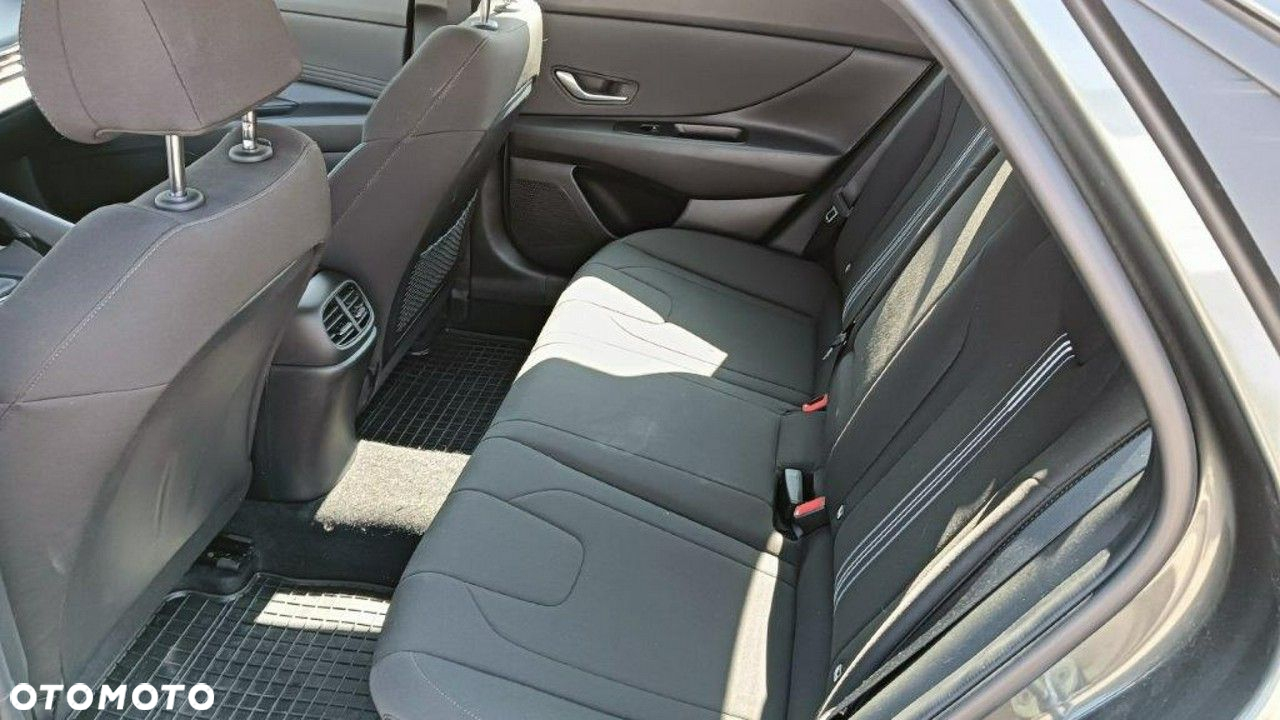 Hyundai Elantra 1.6 Smart CVT - 21