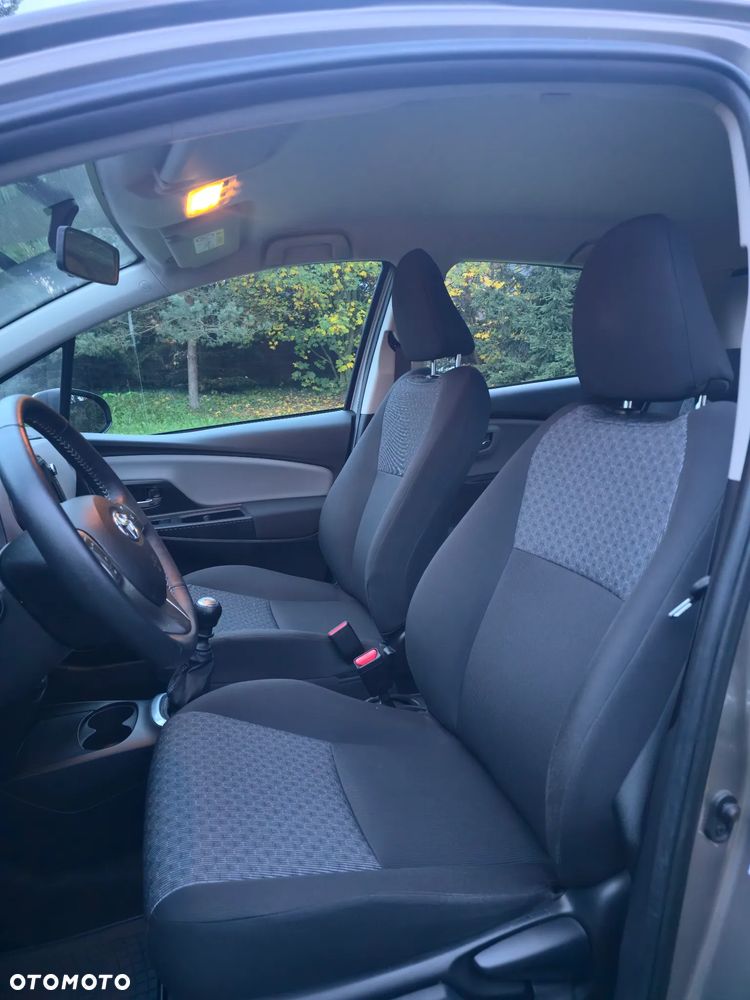 Toyota Yaris - 25