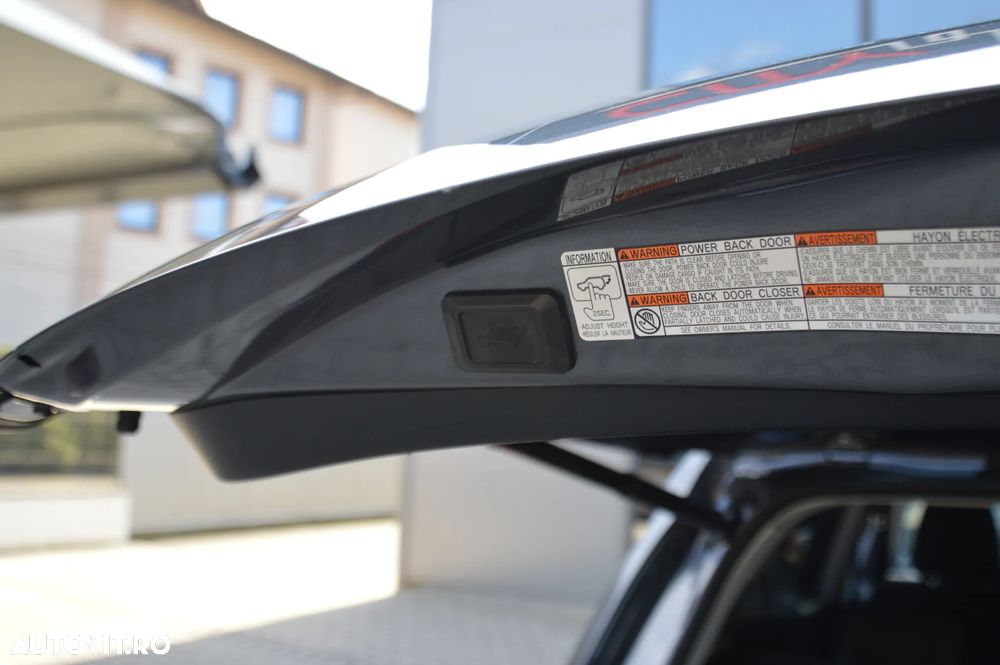 Toyota RAV4 2.2 D-4D 4x4 Automatik Edition - 32