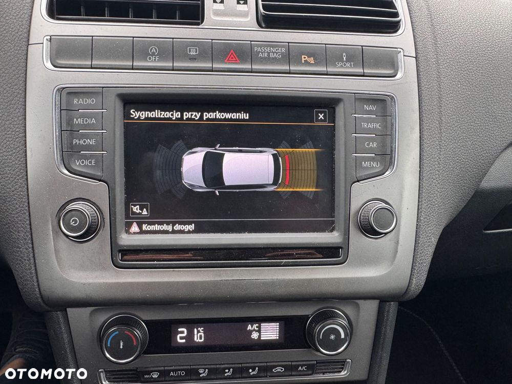 Volkswagen Polo - 25