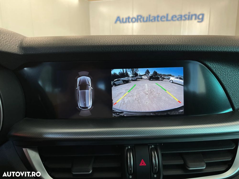 Alfa Romeo Stelvio 2.0 Turbo AWD AT8 Veloce - 14
