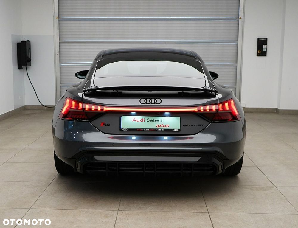 Audi e-tron GT - 4