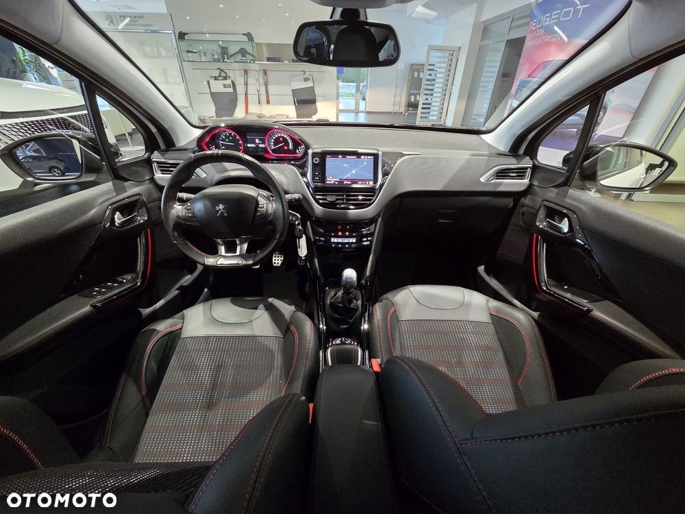 Peugeot 2008 1.2 PureTech Allure S&S - 15