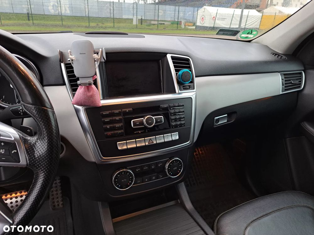 Mercedes-Benz ML 350 BlueTEC 4-Matic - 15
