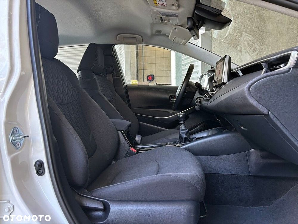 Toyota Corolla - 23