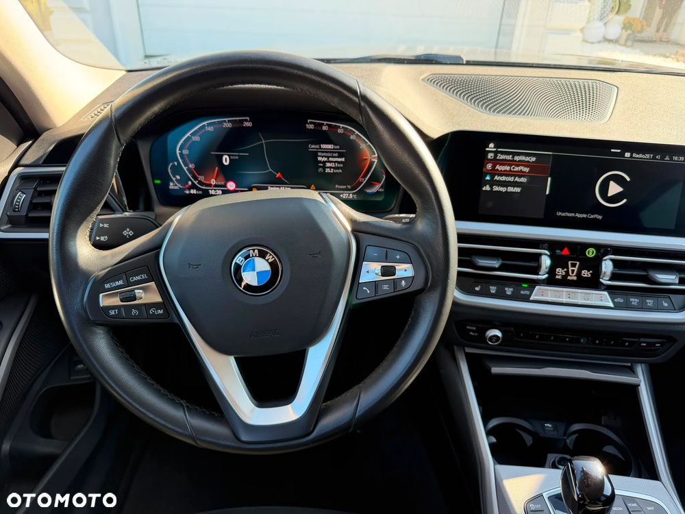 BMW Seria 3 320d xDrive Advantage - 12