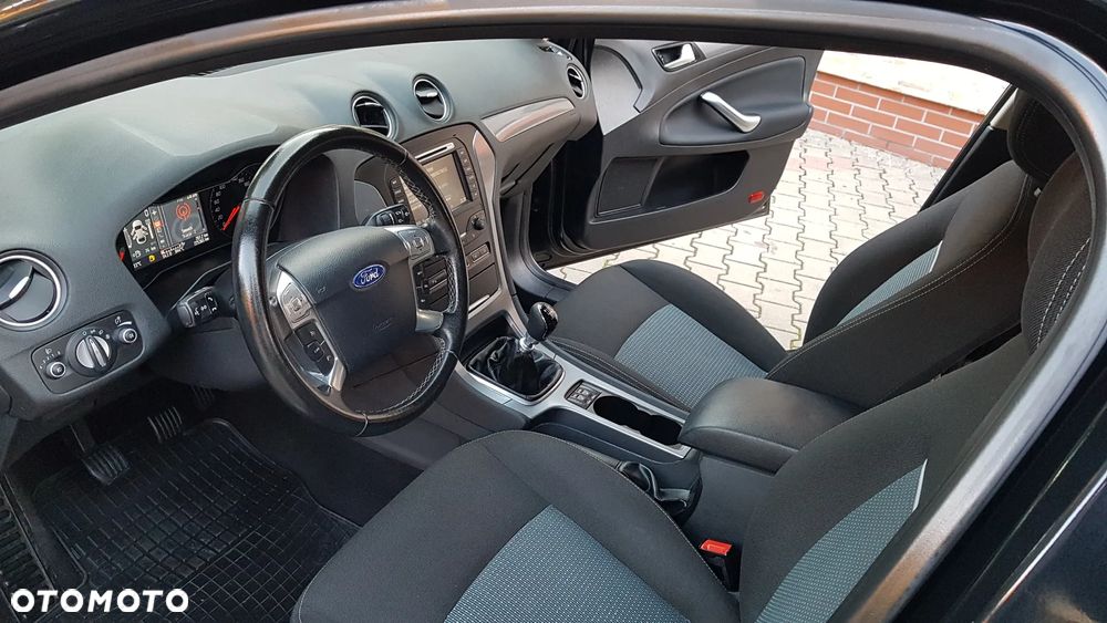 Ford Mondeo 2.0 TDCi Titanium - 12