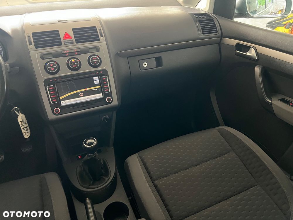 Volkswagen Touran 2.0 TDI DPF BlueMotion Technology Comfortline - 17