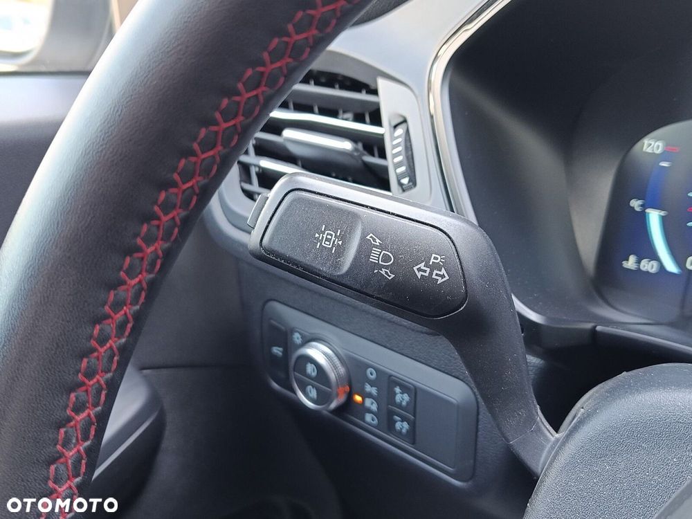 Ford Kuga 1.5 EcoBoost FWD ST-Line X - 37