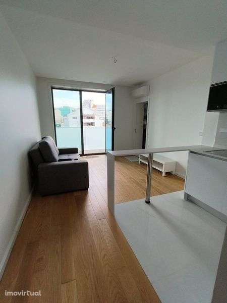 Apartamento T1 Novo – Gaia Centro | El Corte Inglés | Metro a 250m - Grande imagem: 4/11
