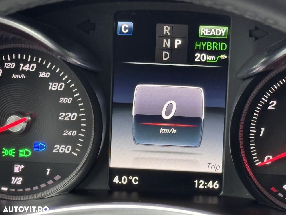 Mercedes-Benz GLC - 13