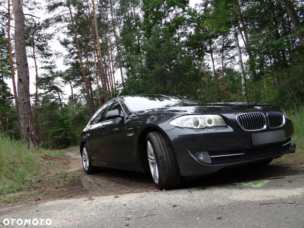 BMW Seria 5 525d - 7