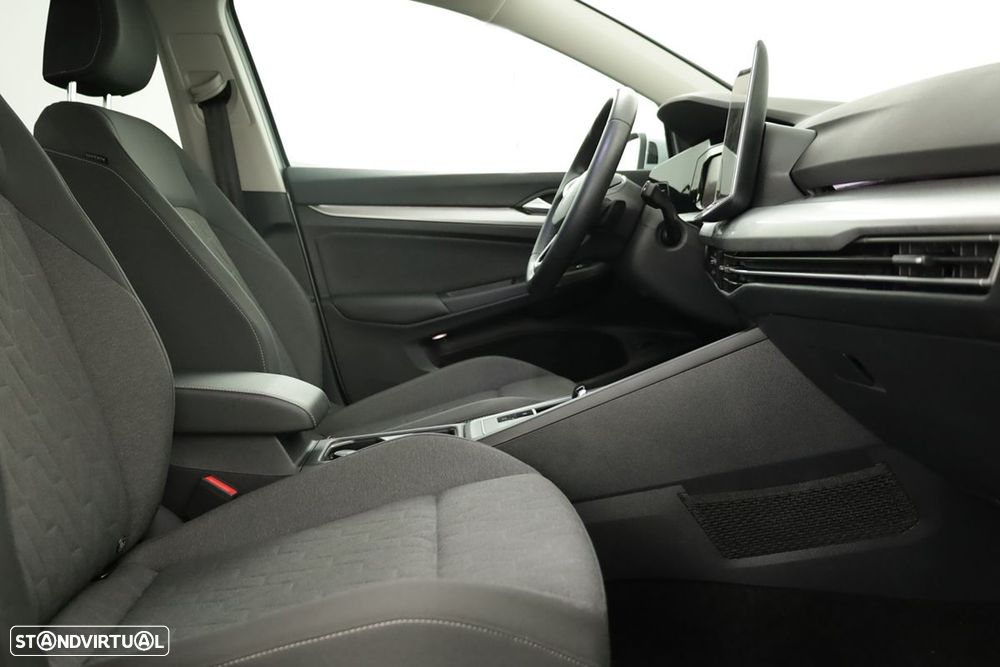 VW Golf 1.5 TSI e-Hybrid Life DSG - 21
