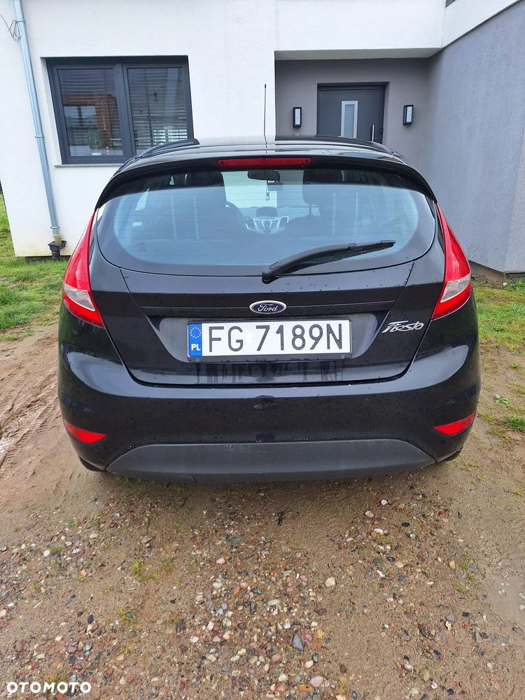 Ford Fiesta 1.25 Ambiente - 11