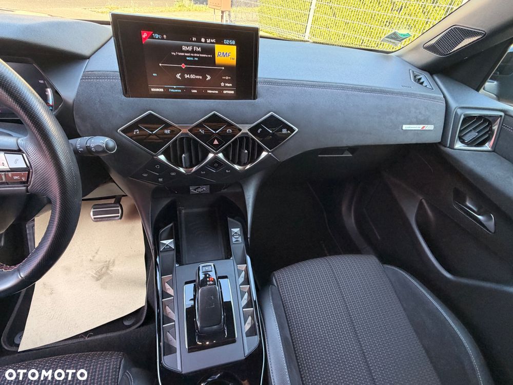 DS Automobiles DS 3 Crossback Performance Line + - 25