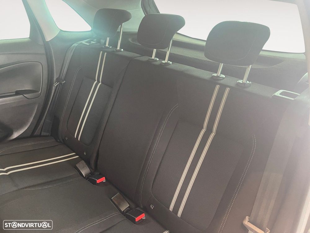 Opel Crossland 1.2 T Design & Tech - 13