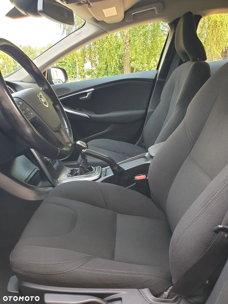 Volvo V40 D2 Summum - 23