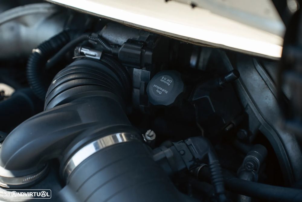 Porsche 911 (997) Carrera 4 S Cabriolet - 31