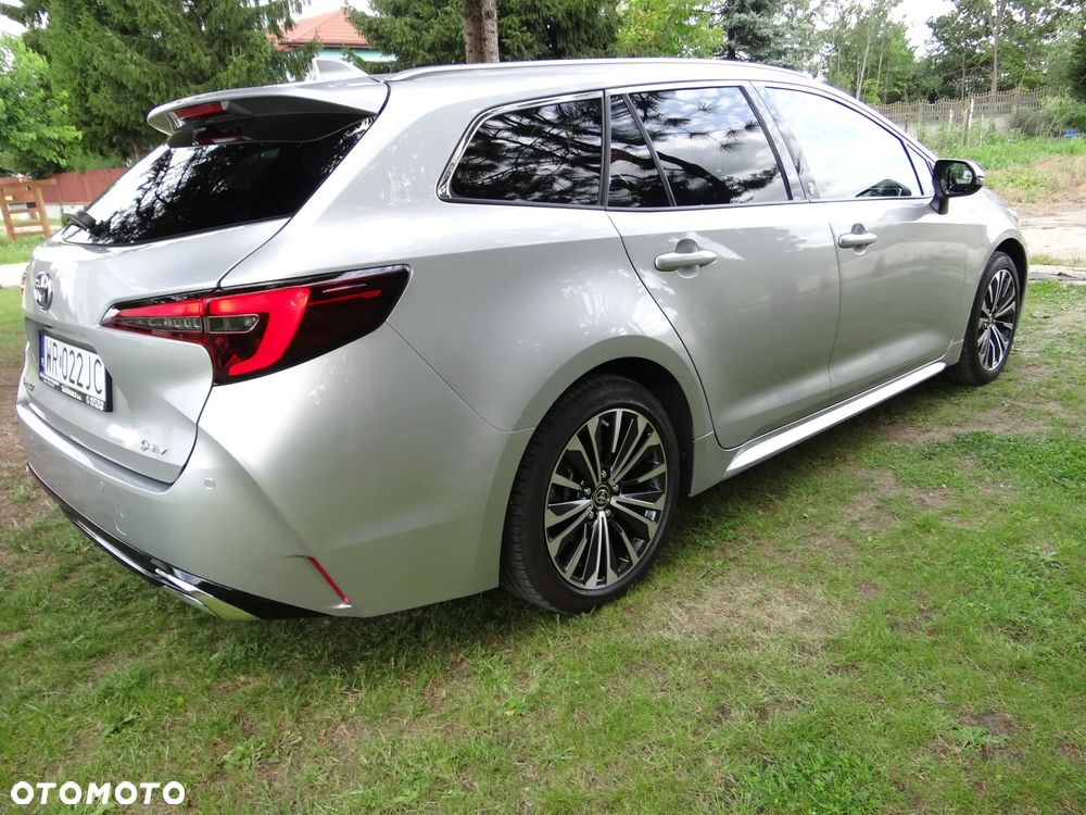 Toyota Corolla 2.0 Hybrid Executive - 9