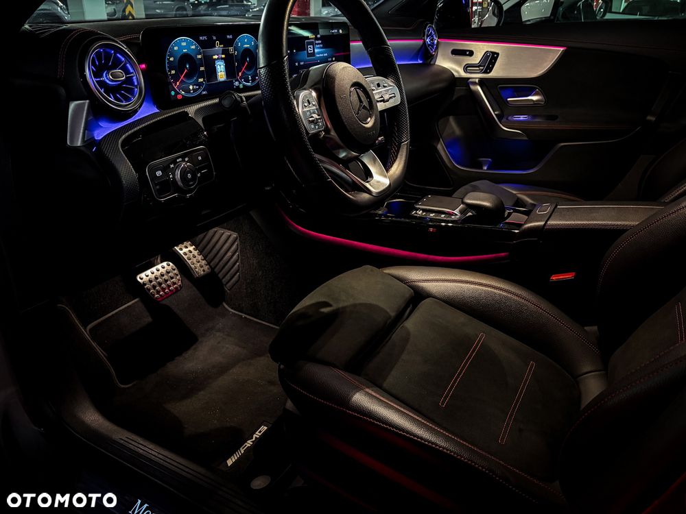 Mercedes-Benz CLA 200 7G-DCT AMG Line - 30