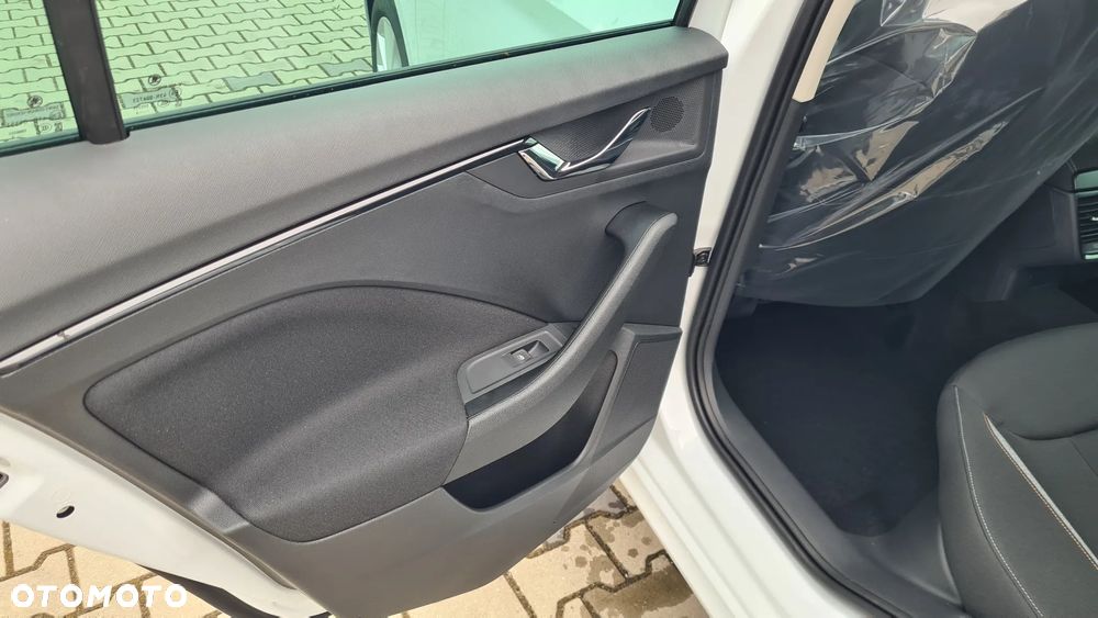 Skoda Kamiq 1.5 TSI Drive DSG - 11