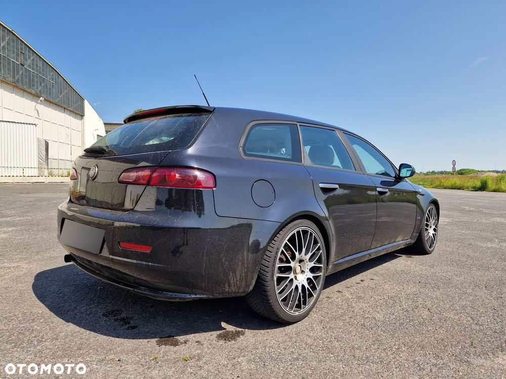 Alfa Romeo 159 - 5