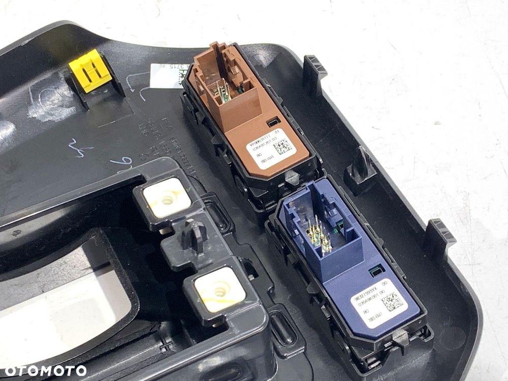 LISTWY DEKOR  OPEL CORSA F 2019 - 2022 1.2 (68) 74 kW [101 KM] benzyna 2019 - 2022 39176073 - 8