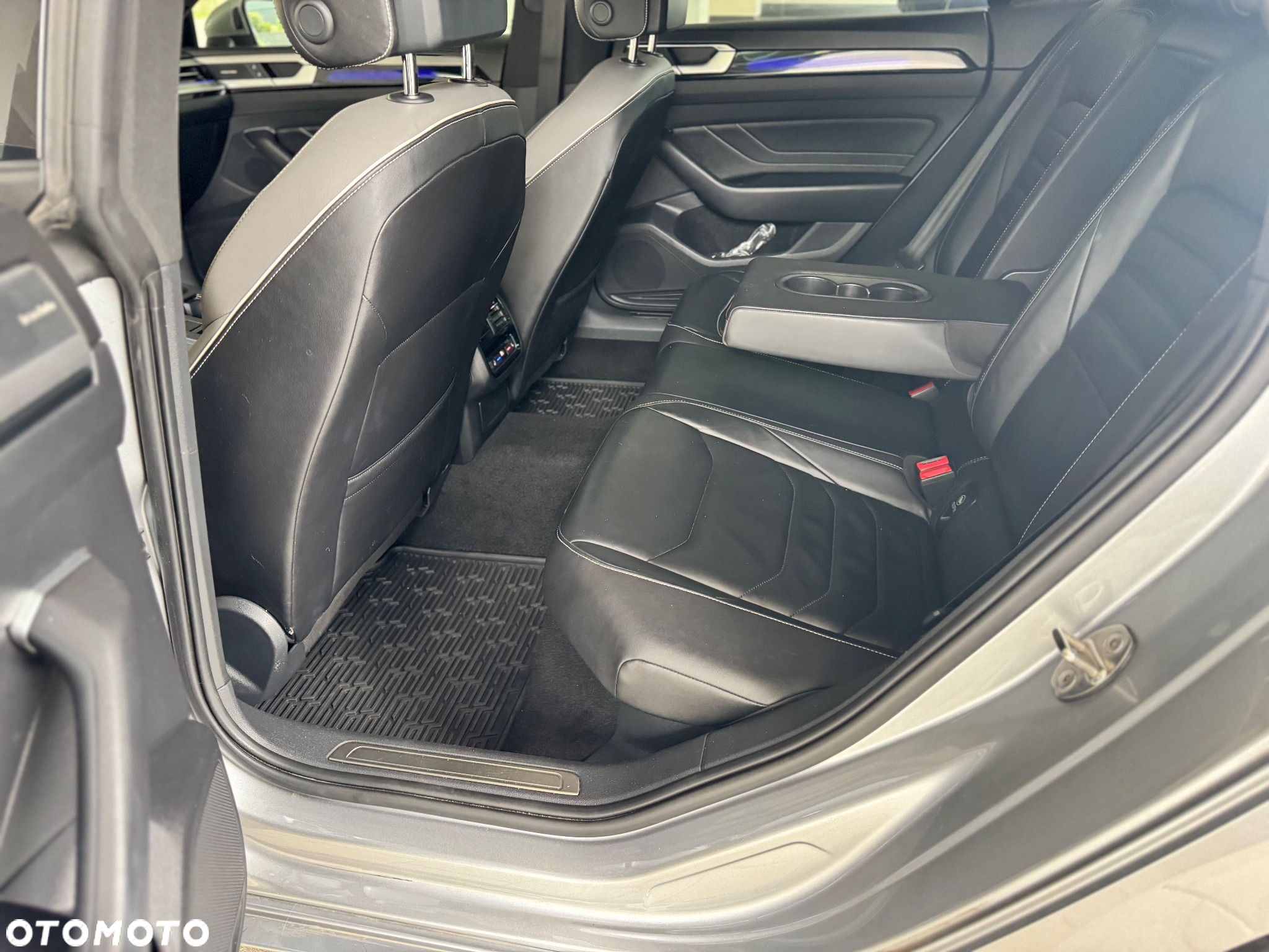 Volkswagen Arteon 2.0 TSI OPF 4Motion DSG R-Line - 29