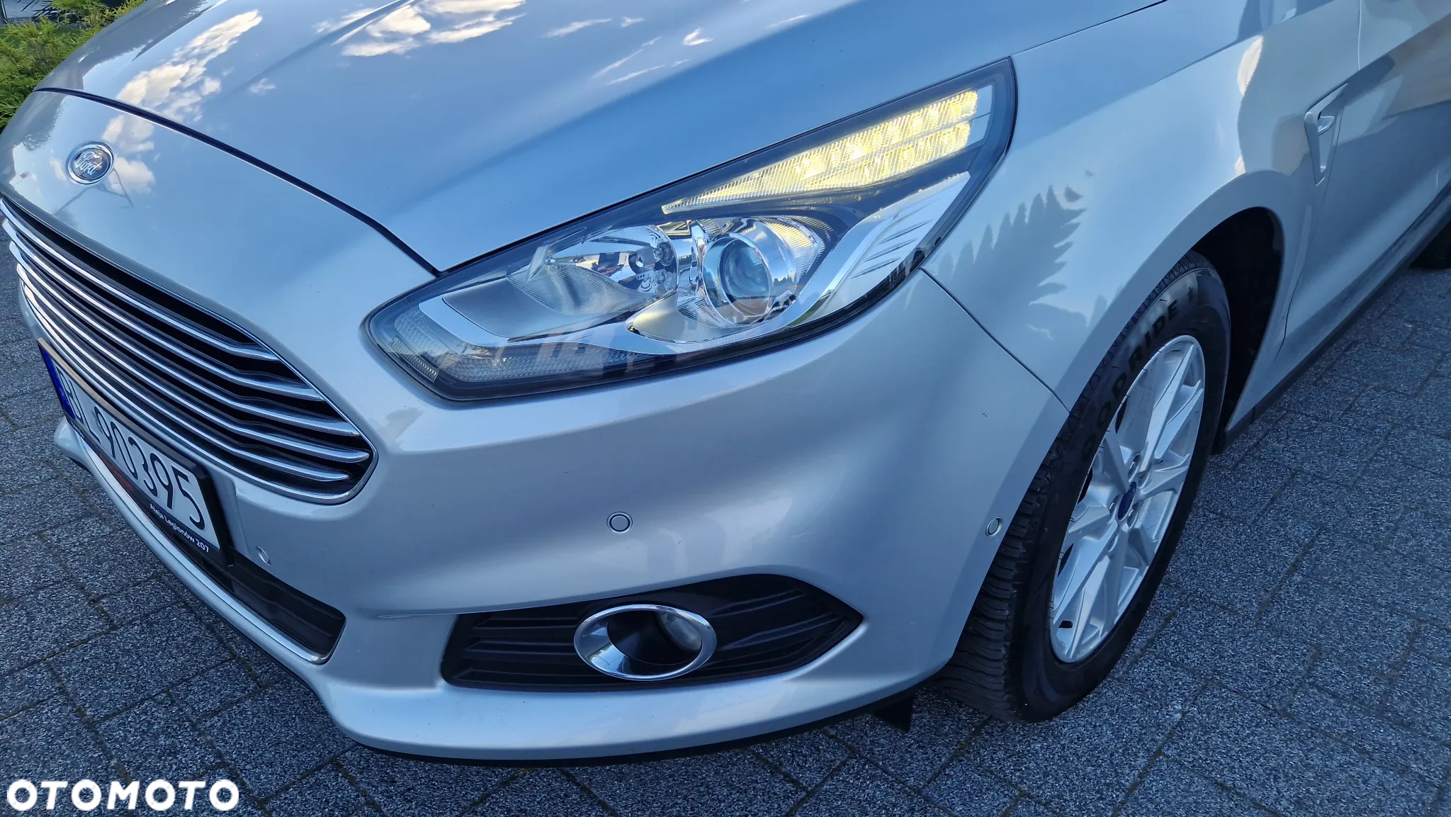 Ford S-Max 2.0 TDCi Titanium PowerShift - 30