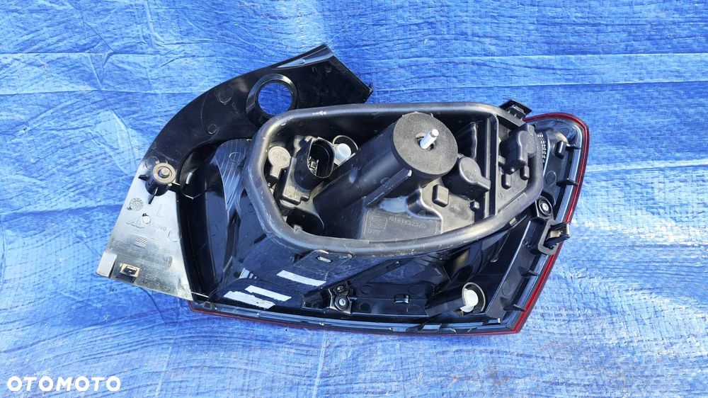 LAMPA LEWY PRAWY TYŁ KOMPLETNA WKŁAD LAMPY SEAT IBIZA IV 6J LIFT 12- 5D - 10