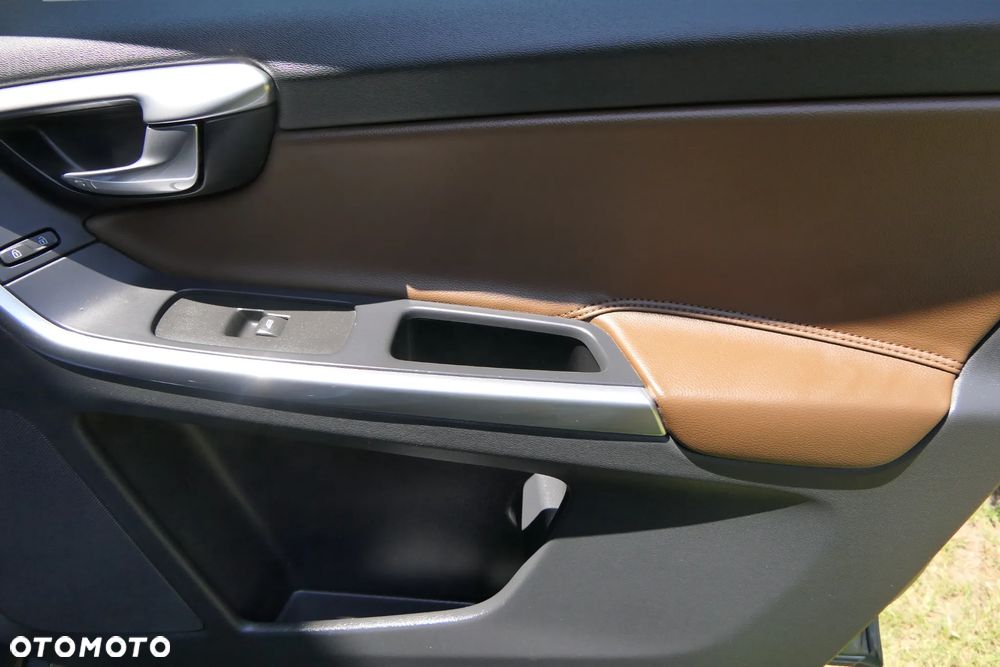 Volvo XC 60 D3 Drive-E Summum - 33
