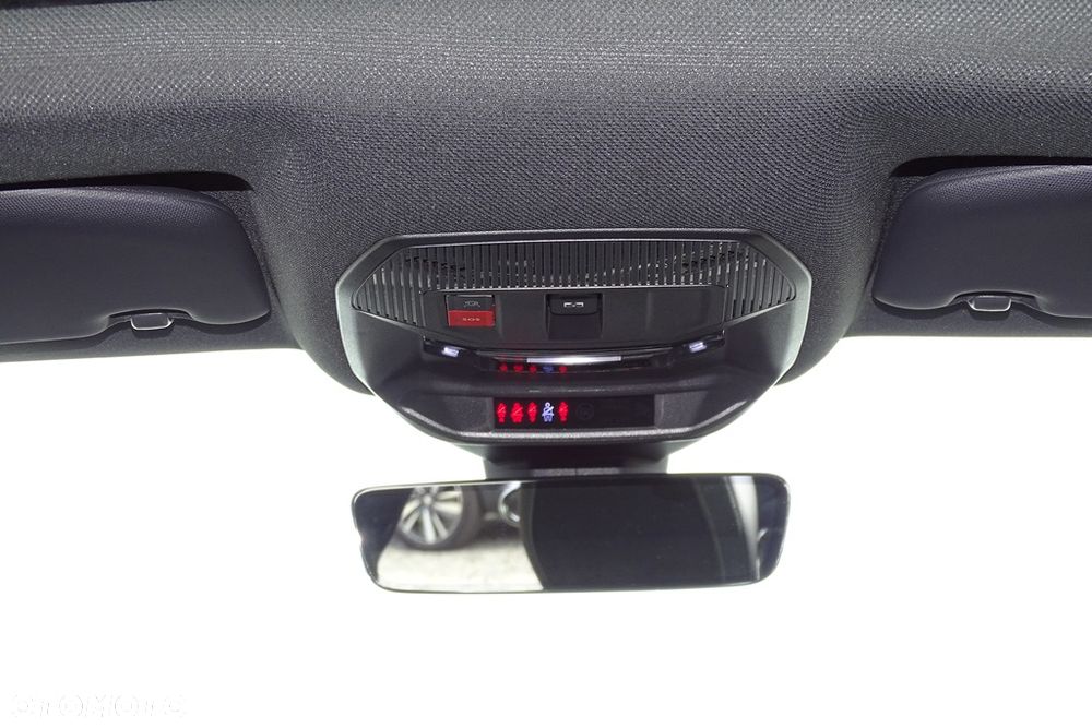 Peugeot 308 180 e-EAT8 GT - 38