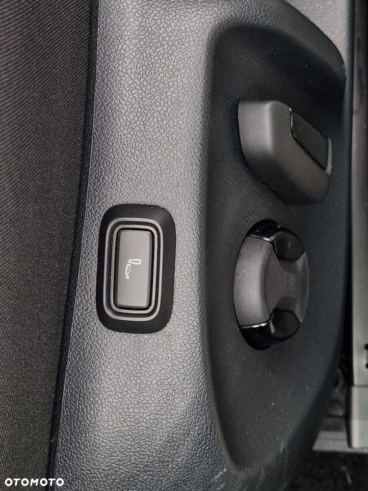 Skoda Superb 1.5 TSI mHEV Selection DSG - 25