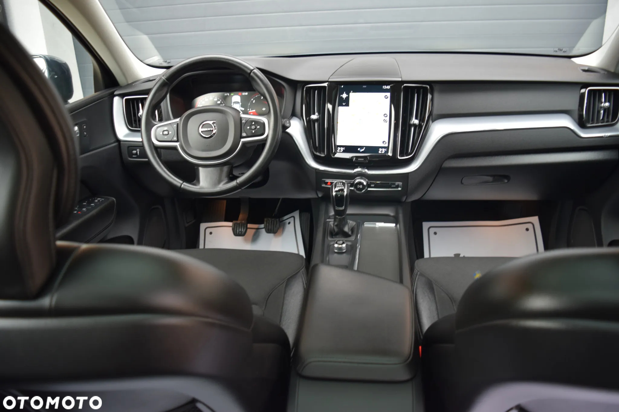 Volvo XC 60 D3 Momentum Pro - 35
