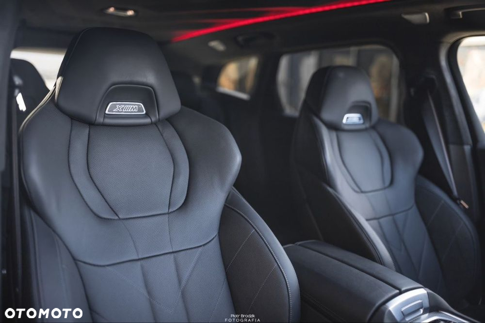 BMW XM - 7