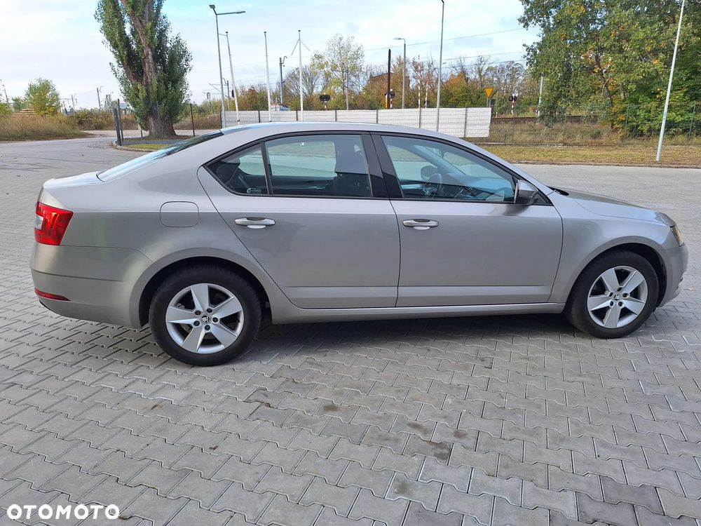 Skoda Octavia 1.4 TSI Ambition - 4