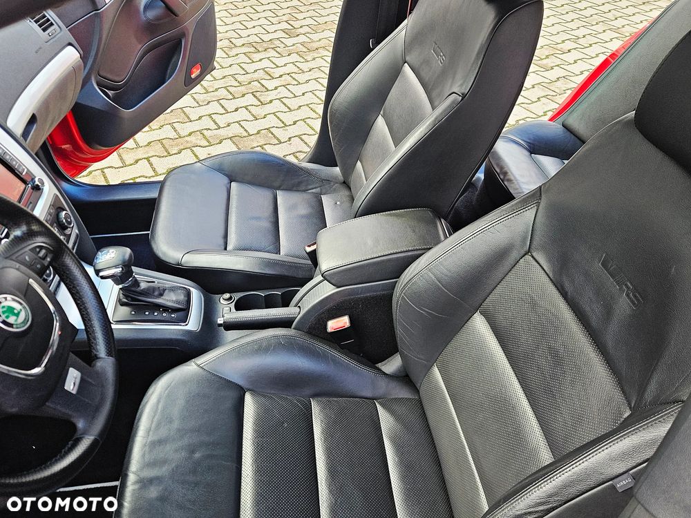 Skoda Octavia 2.0 TSI DSG RS - 31