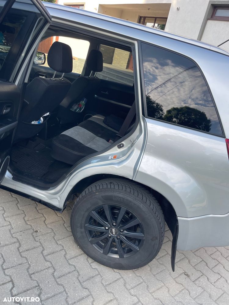 Suzuki Grand Vitara 1.9 DDIS JLX Navi - 14