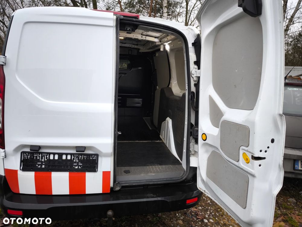 Ford Transit Connect - 19