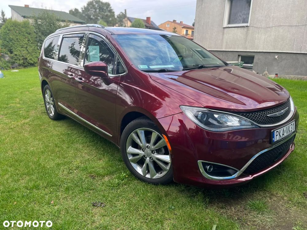 Chrysler Pacifica - 1