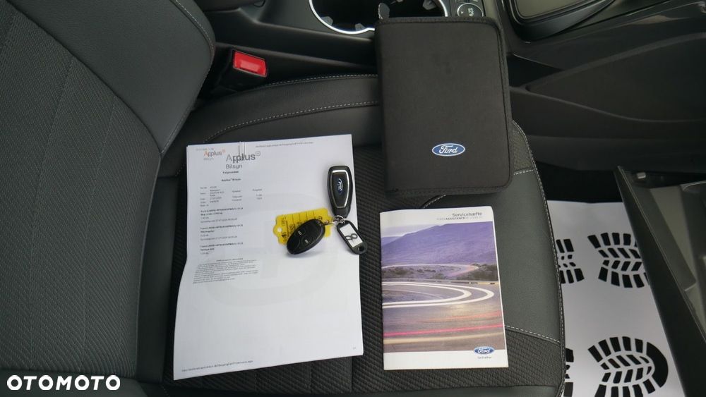Ford Kuga - 27