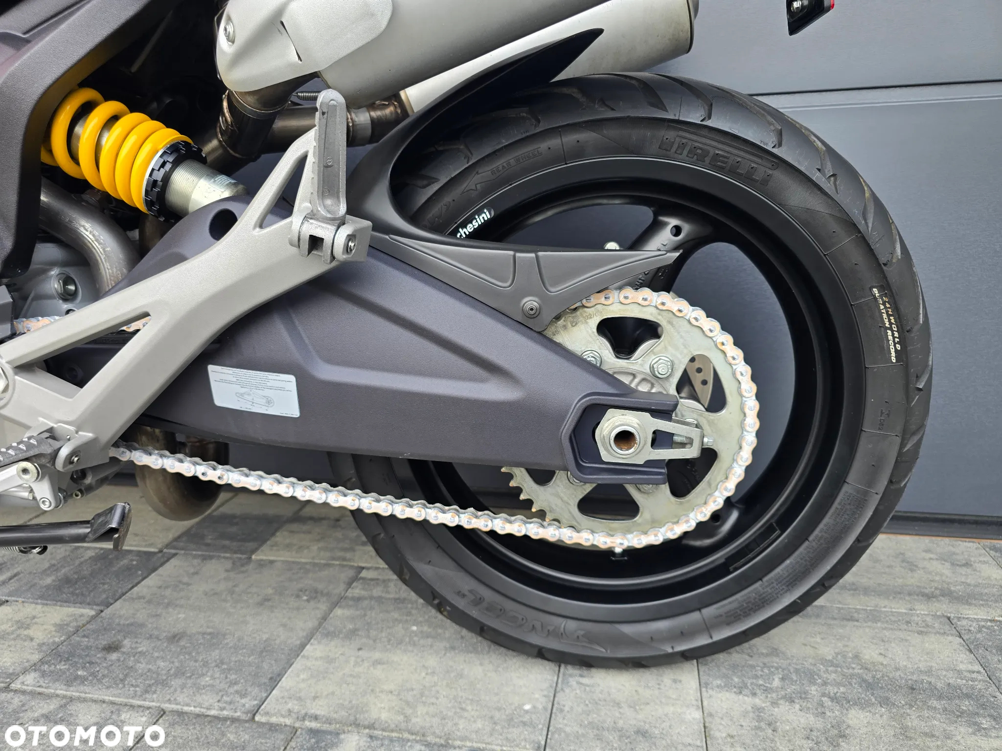 Ducati Monster - 13