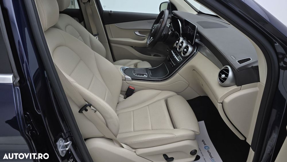 Mercedes-Benz GLC 300 e 4MATIC - 19