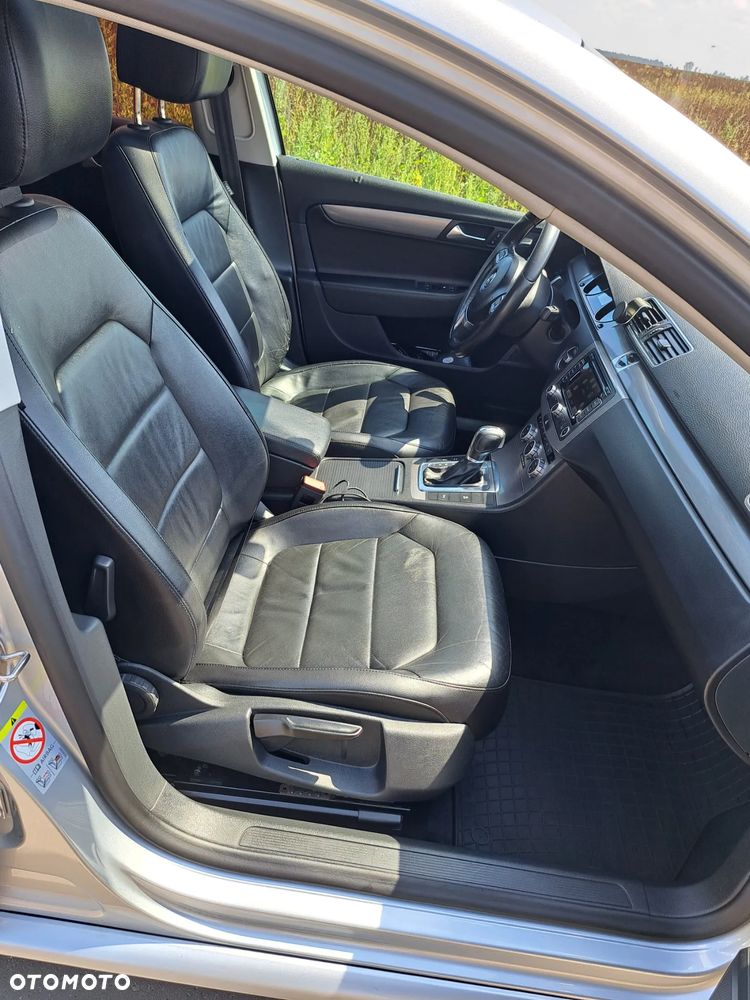 Volkswagen Passat 2.0 TDI Comfortline DSG - 12