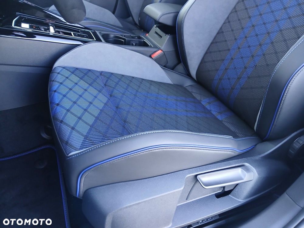 Volkswagen Golf - 11