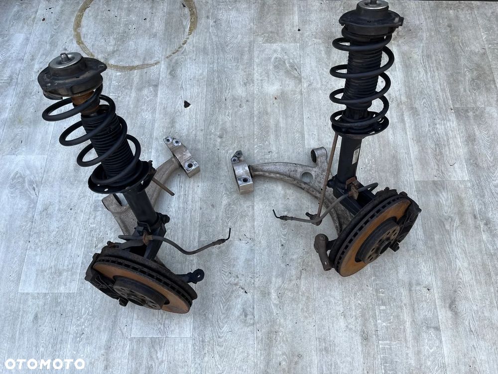 ZWROTNICA AMORTYZATOR audi q3 U8 LIFT 5N0413031 AT 5N0413031AS AUDI Q3 ZWROTNICA TIGUAN 5N0 2.0 TDI - 1