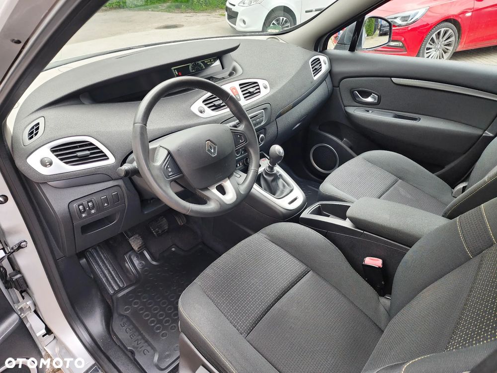 Renault Grand Scenic 1.6 16V 110 Dynamique - 24