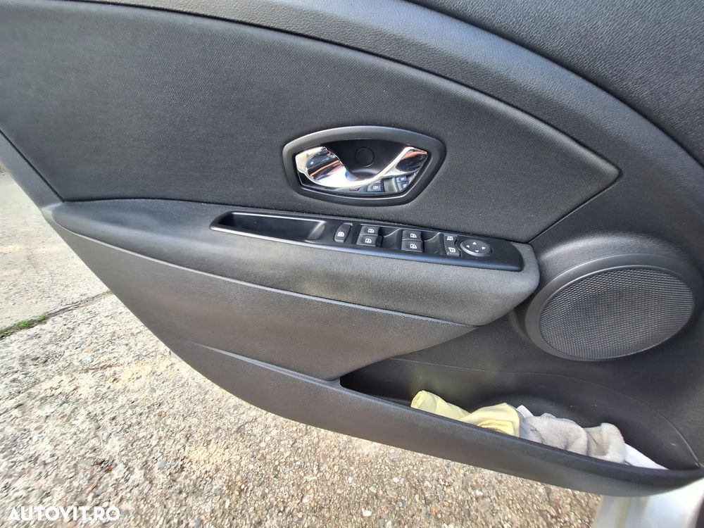 Renault Megane ENERGY dCi 110 Start & Stop LIMITED - 14